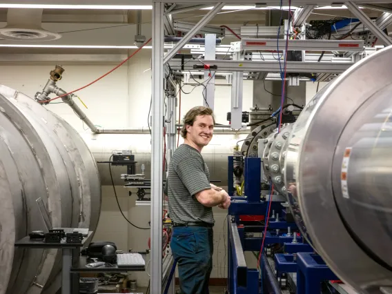 Hypersonic grad student working on UArizona wind tunnel